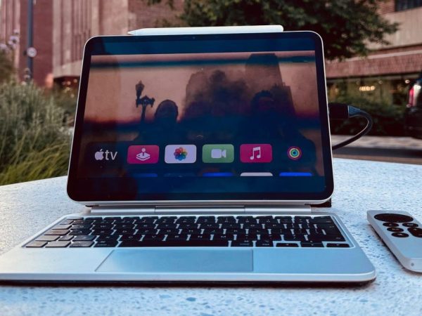 Modding made this M4 iPad Pro into a portable tvOS device