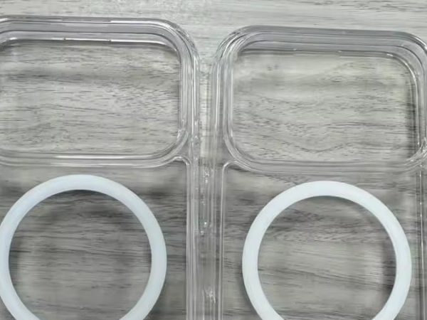 iPhone 17 Pro cases show just how massive the new camera bar will be